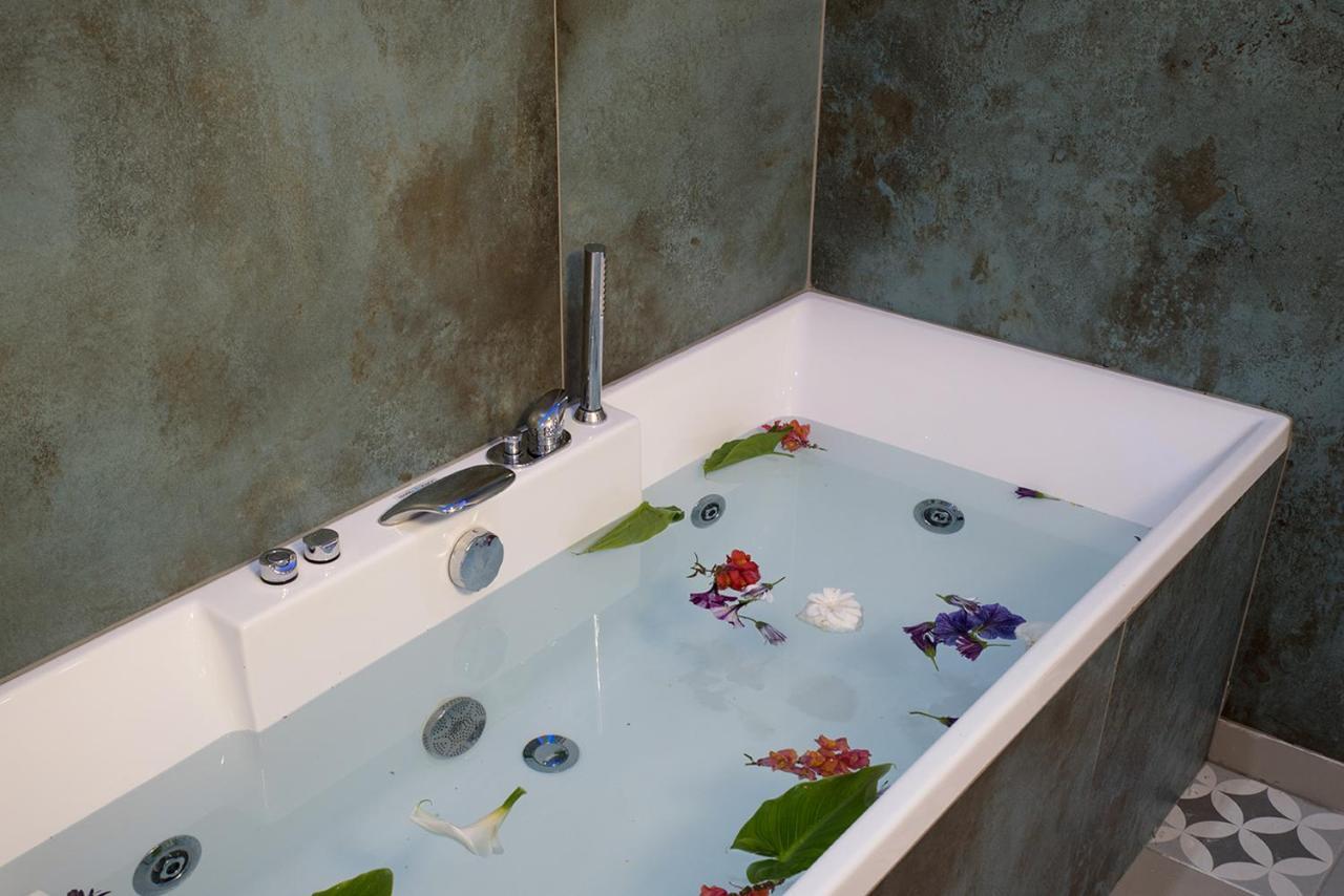 Edward Luxury Suites 하니아 외부 사진